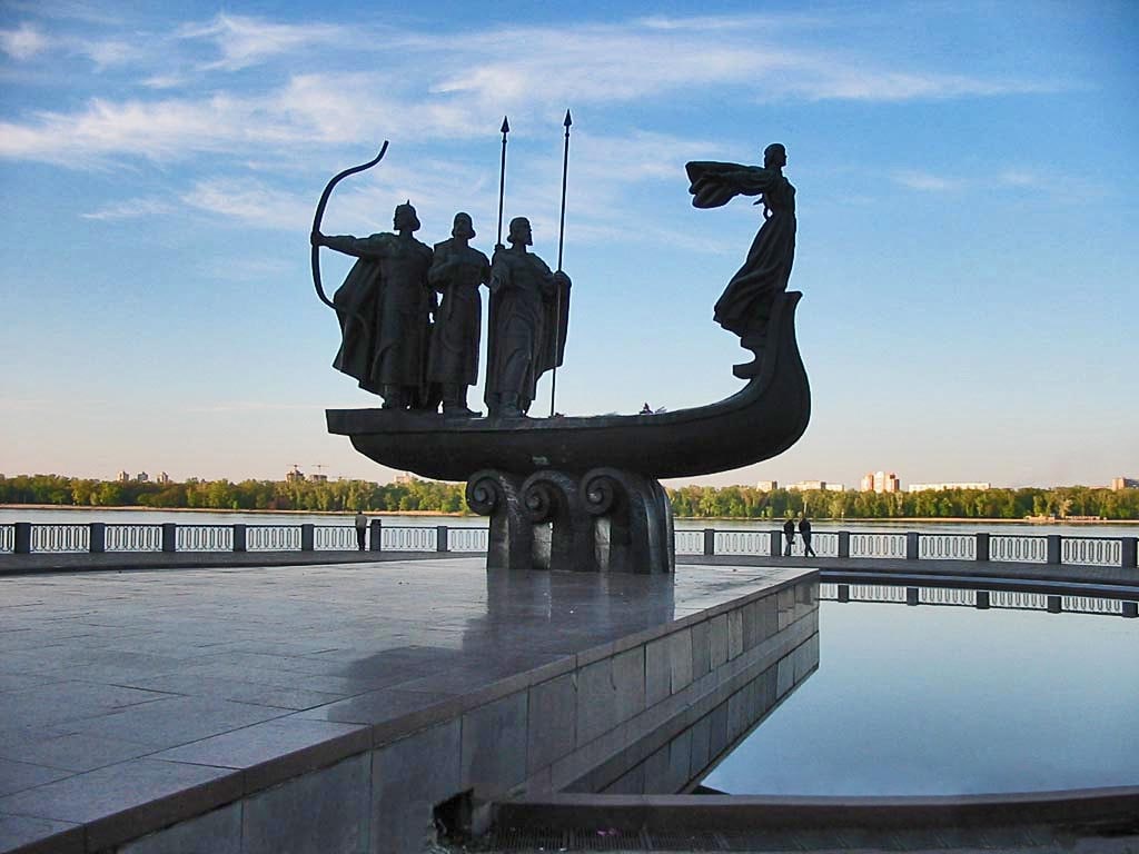 Митці