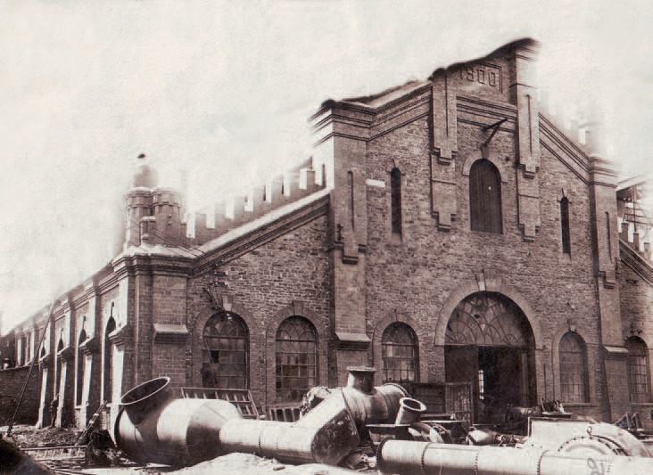 Чавуноливарний цех заводу ДЮМТ. 1900 р.– https://ru.wikipedia.org/wiki/%D0%94%D0%BE%D0%BD%D0%B5%D1%86%D0%BA%D0%B E-%D0%AE%D1%80%D1%8C%D0%B5%D0%B2%D1%81%D0%BA%D0%BE%D0%B5_%D0% BC%D0%B5%D1%82%D0%B0%D0%BB%D0%BB%D1%83%D1%80%D0%B3%D0%B8%D1 %87%D0%B5%D1%81%D0%BA%D0%BE%D0%B5_%D0%BE%D0%B1%D1%89%D0%B5% D1%81%D1%82%D0%B2%D0%BE#/media/%D0%A4%D0%B0%D0%B9%D0%BB:Iron_found ry_DYMC_(1900).jpg