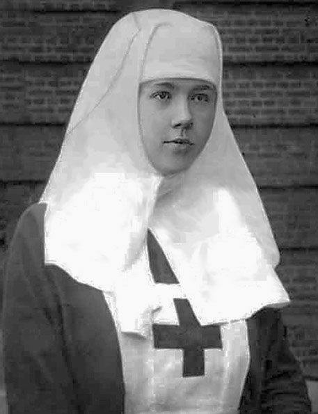 Катерина медсестра // https://www.ukrinform.ua/rubric-culture/2849740-katerina-desnicka-siamska-roksolana.html