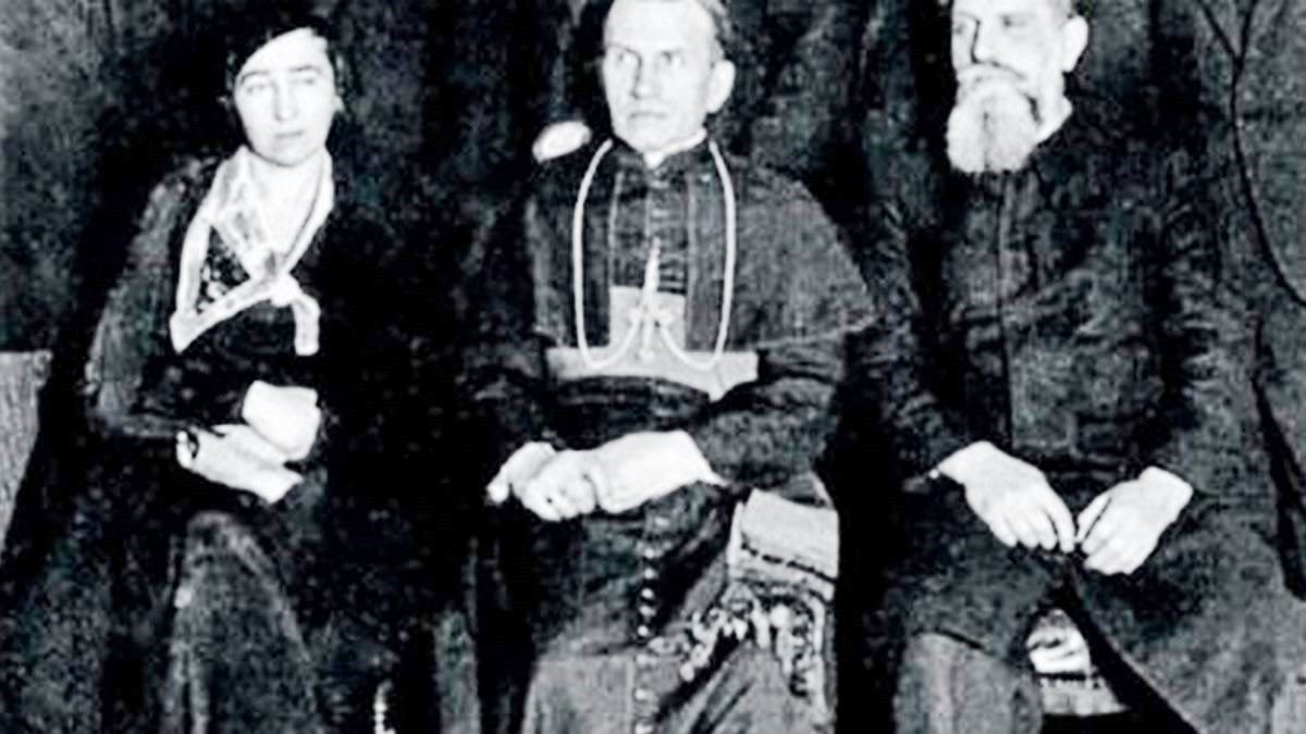 Учасники конференції Ліги Націй у справі голоду в Україні у Відні: Мілена Рудницька, єпископ Никита Будка і доктор Мирон Горникевич // https://uain.press/blogs/milena-rudnitska-gidna-donka-velikoyi-kulturnoyi-natsiyi-1293942